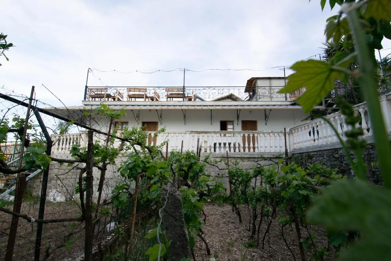 Bed & Breakfast Guesthouse Mele Gjirokaster
