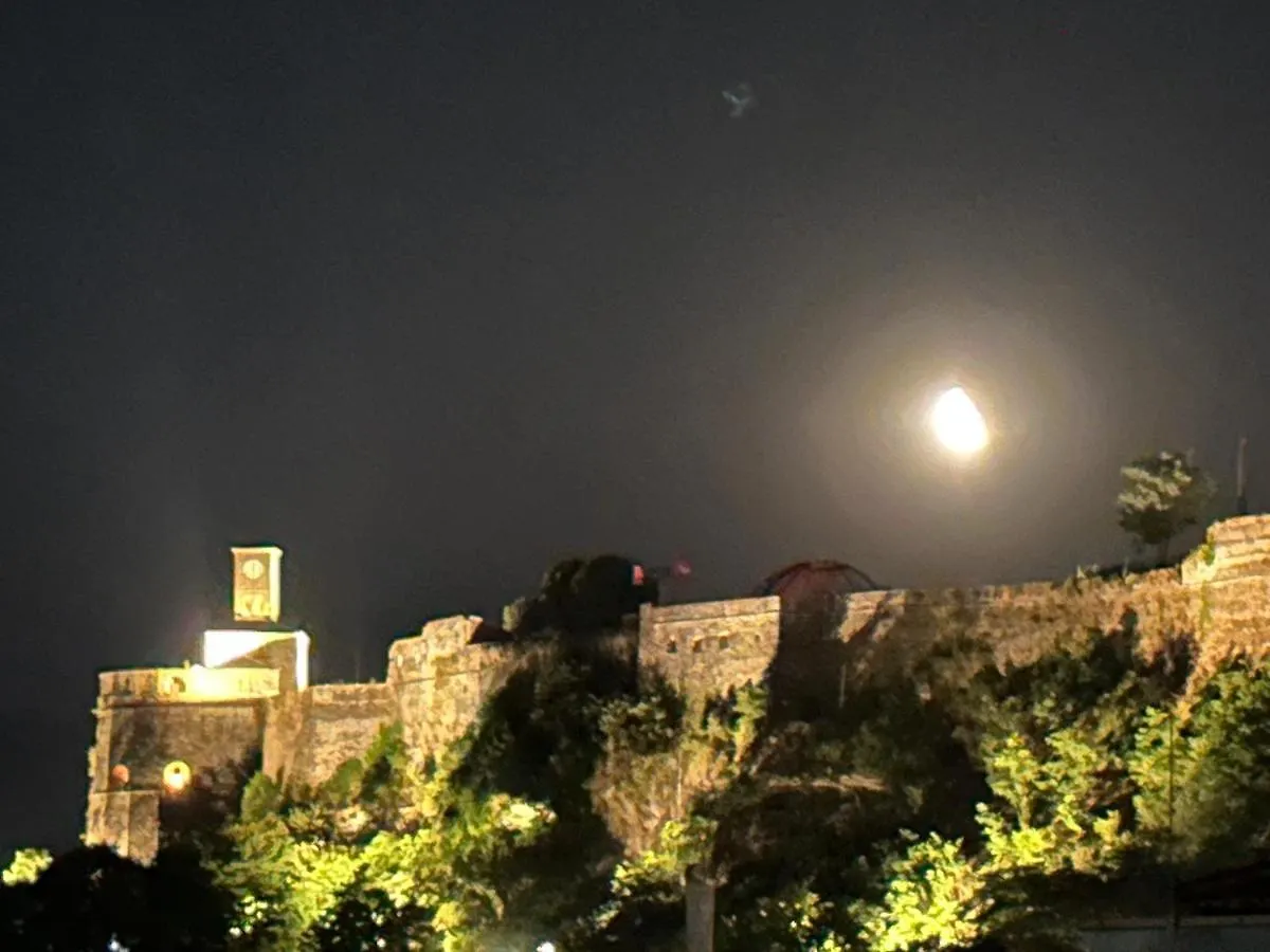 Guesthouse Mele Gjirokaster 3*,