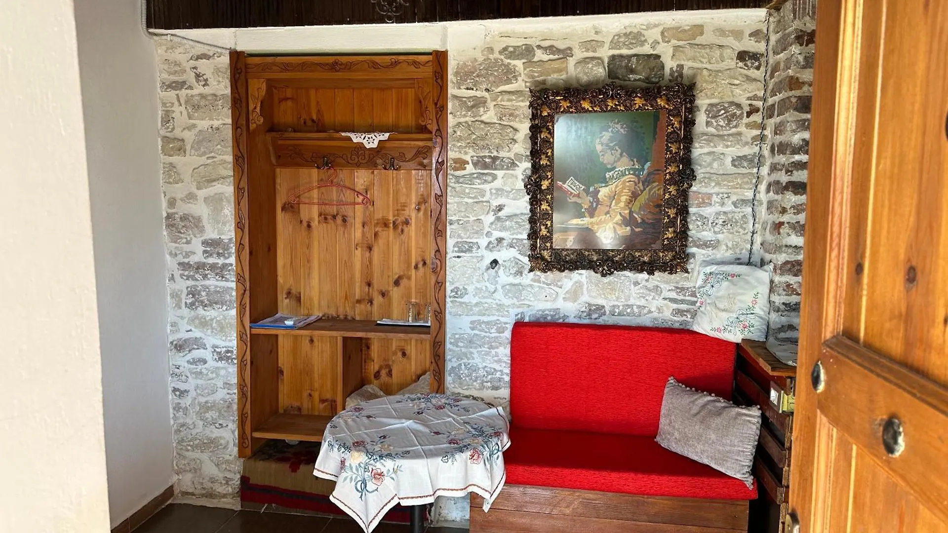 Guesthouse Mele Gjirokaster 3*,  Albania