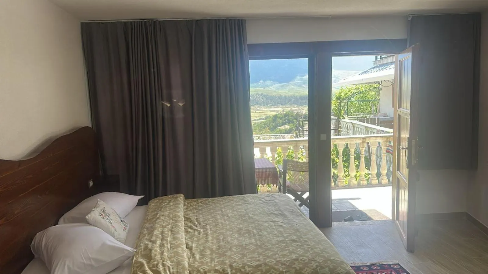 Bed & Breakfast Guesthouse Mele Gjirokaster