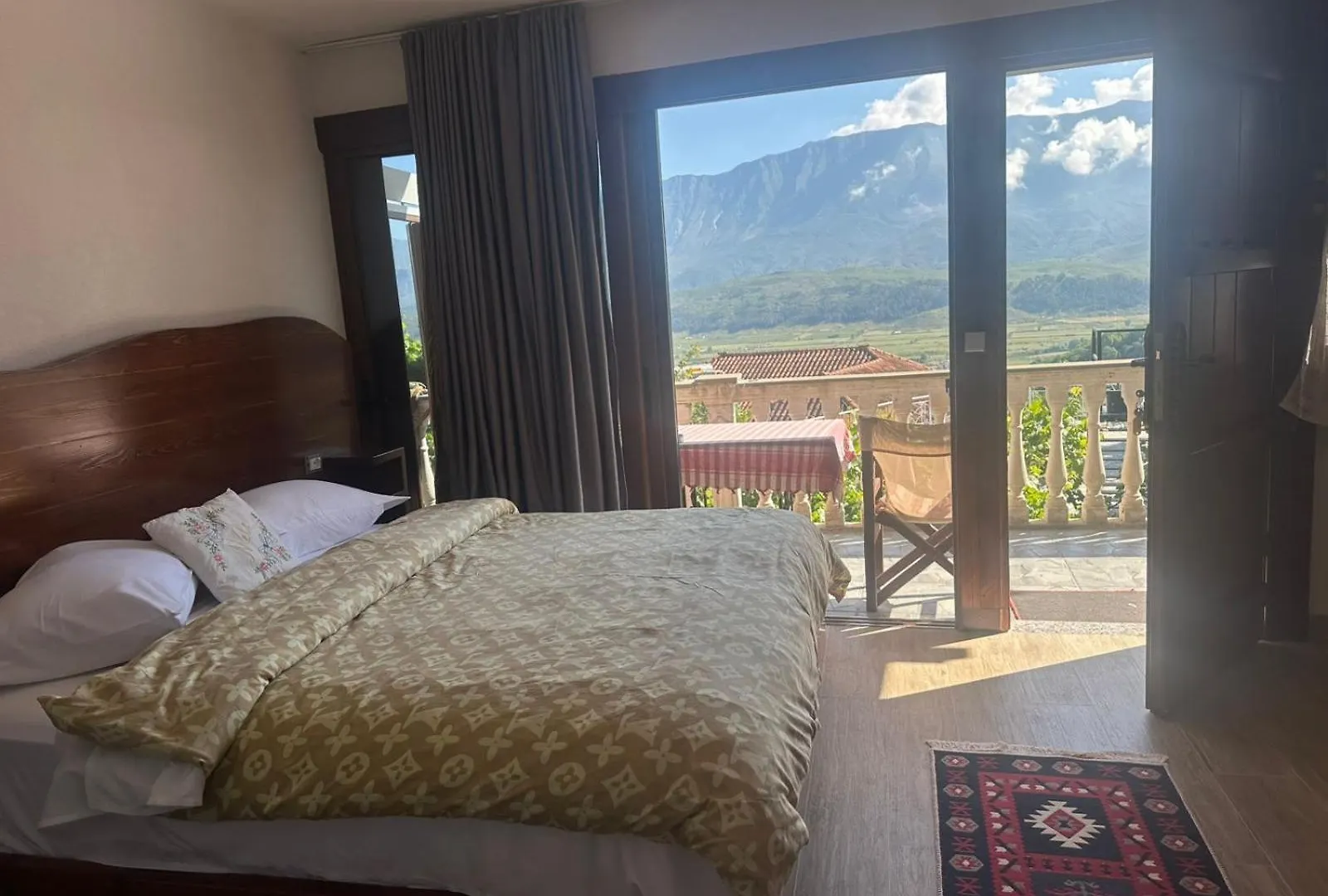 *** Bed & Breakfast Guesthouse Mele Gjirokaster Albania