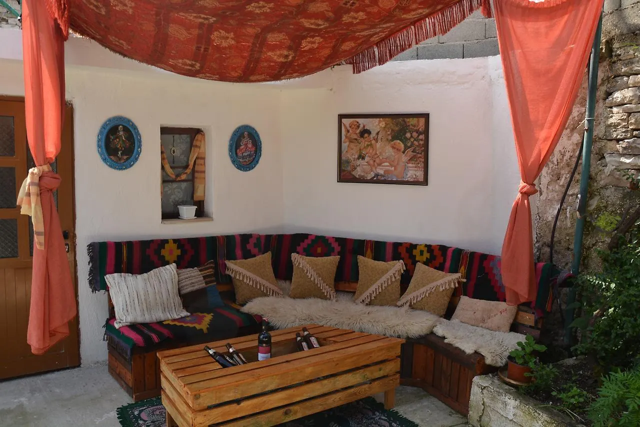 Guesthouse Mele Gjirokaster Albania