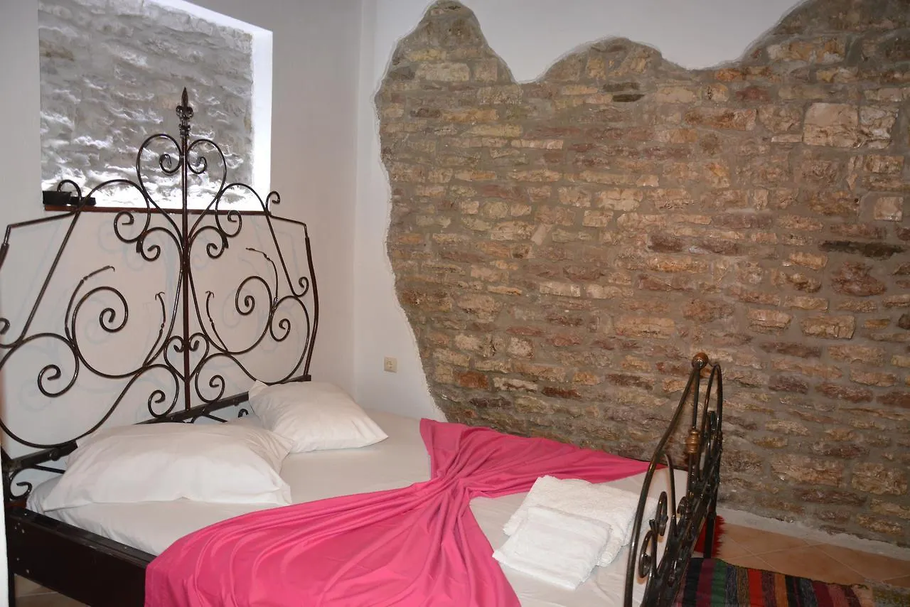 Guesthouse Mele Gjirokaster 3*,  Albania