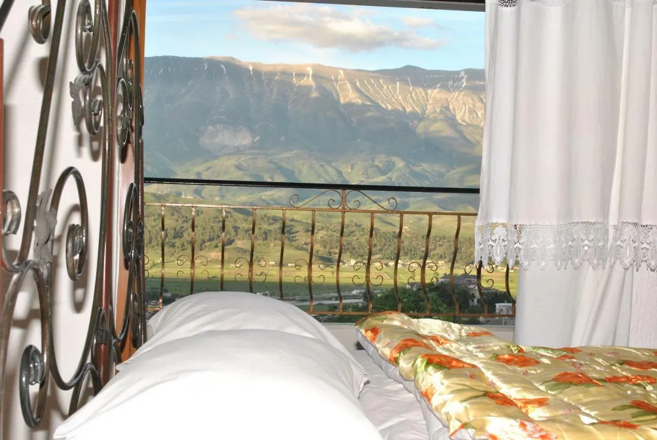 Guesthouse Mele Gjirokaster 3*,
