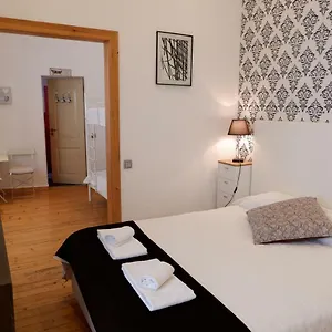 https://old-school-guest-house.hotelaalgarve.com