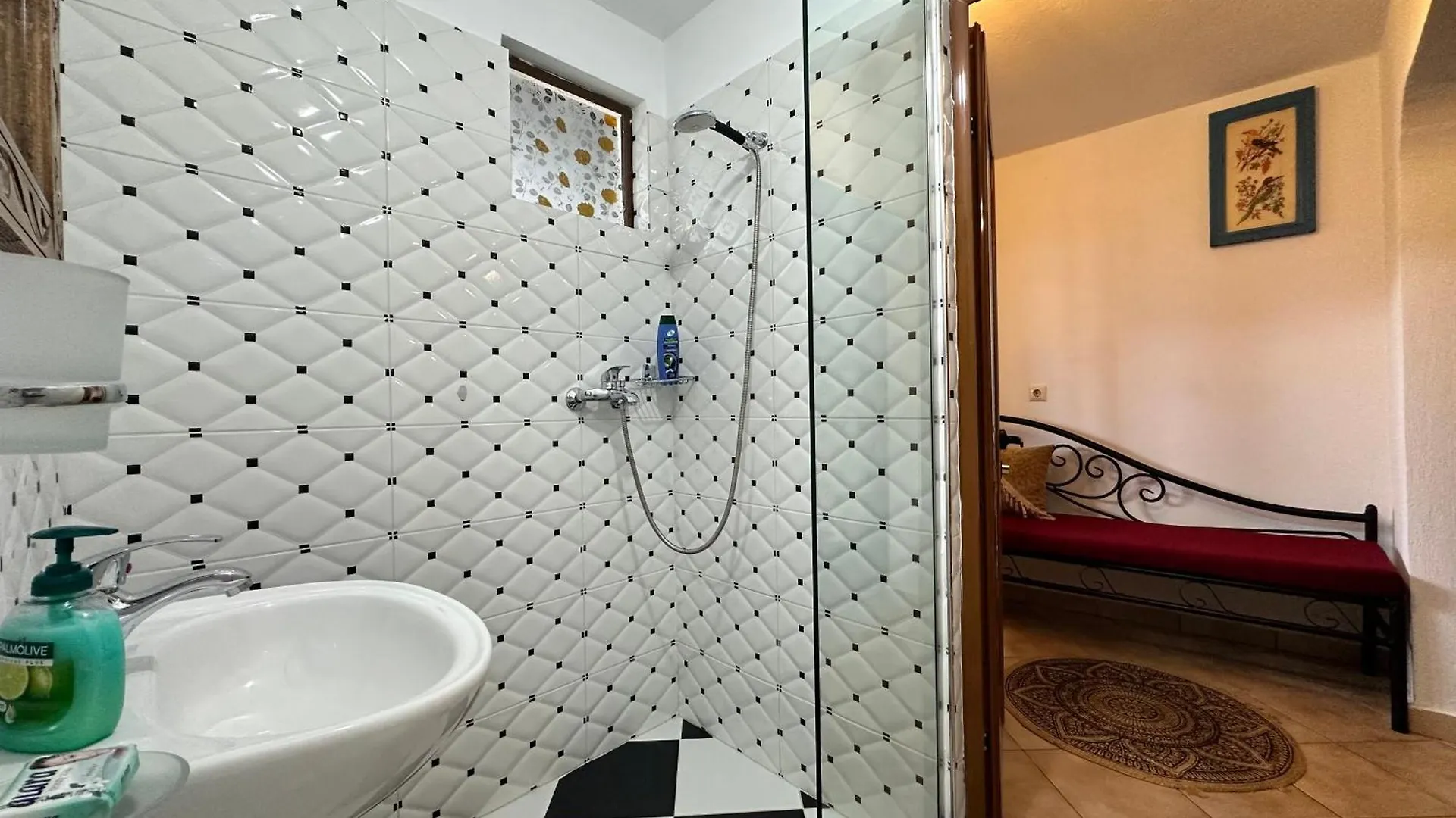 Guesthouse Mele Гирокастра